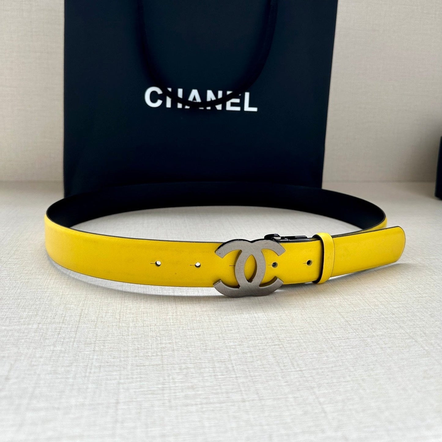 CC 30MM BELT IN BRIGHT YELLOW AND BLACK CALFSKIN WITH SILVER HARDWARE - 30