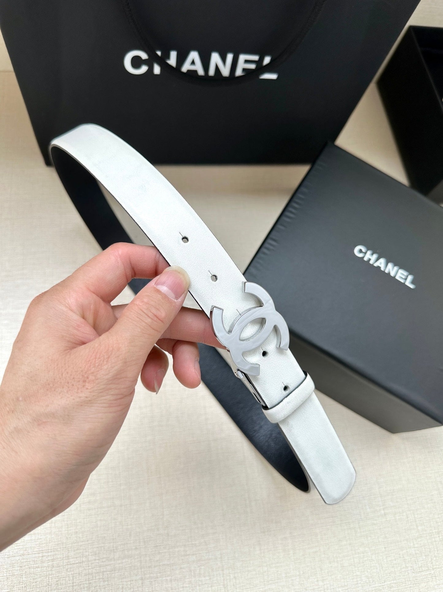 CC 30MM BELT IN WHITE AND BLACK CALFSKIN WITH SILVER HARDWARE - 30
