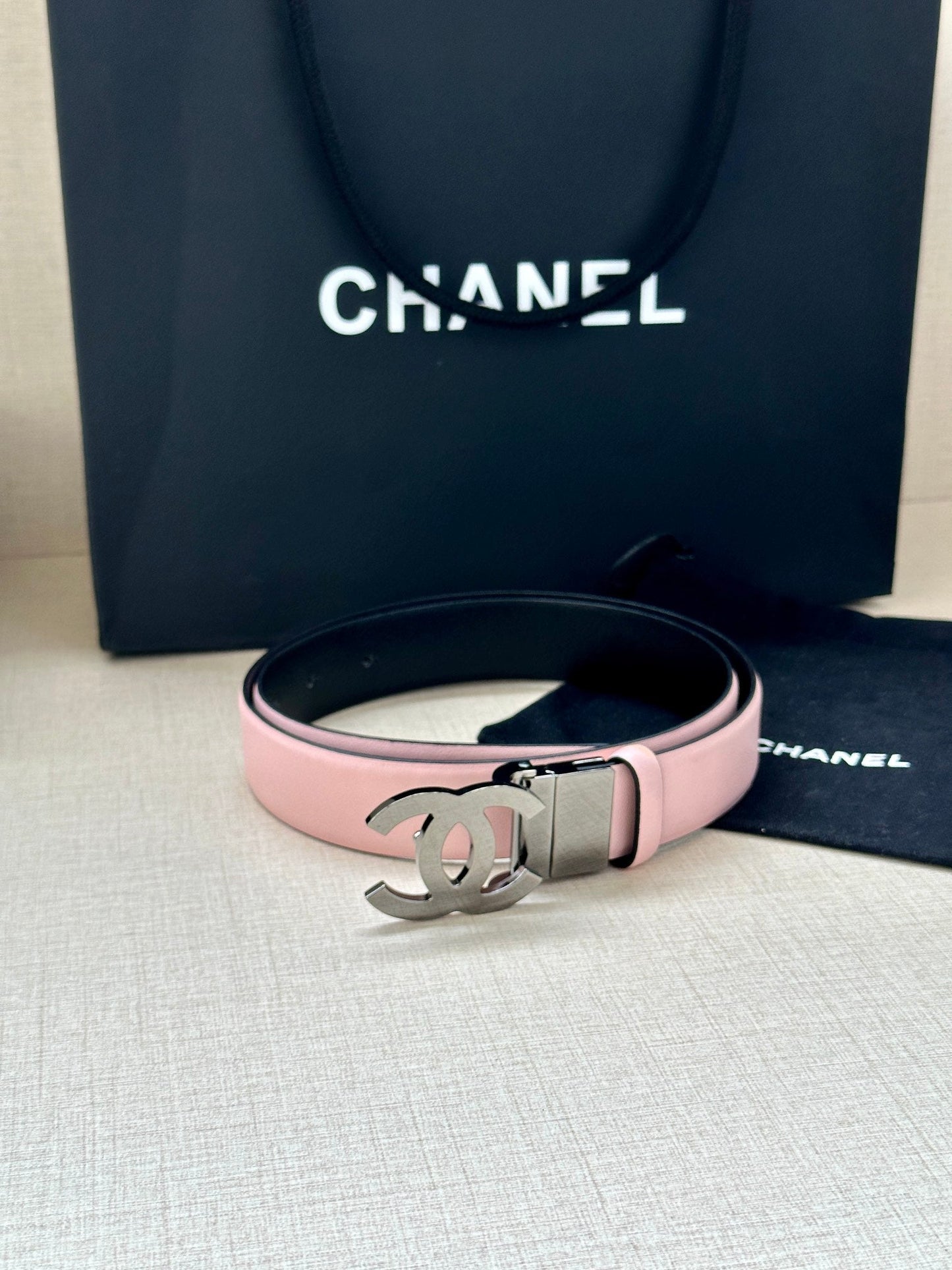 CC 30MM BELT IN LIGHT PINK AND BLACK CALFSKIN WITH SILVER HARDWARE - 30