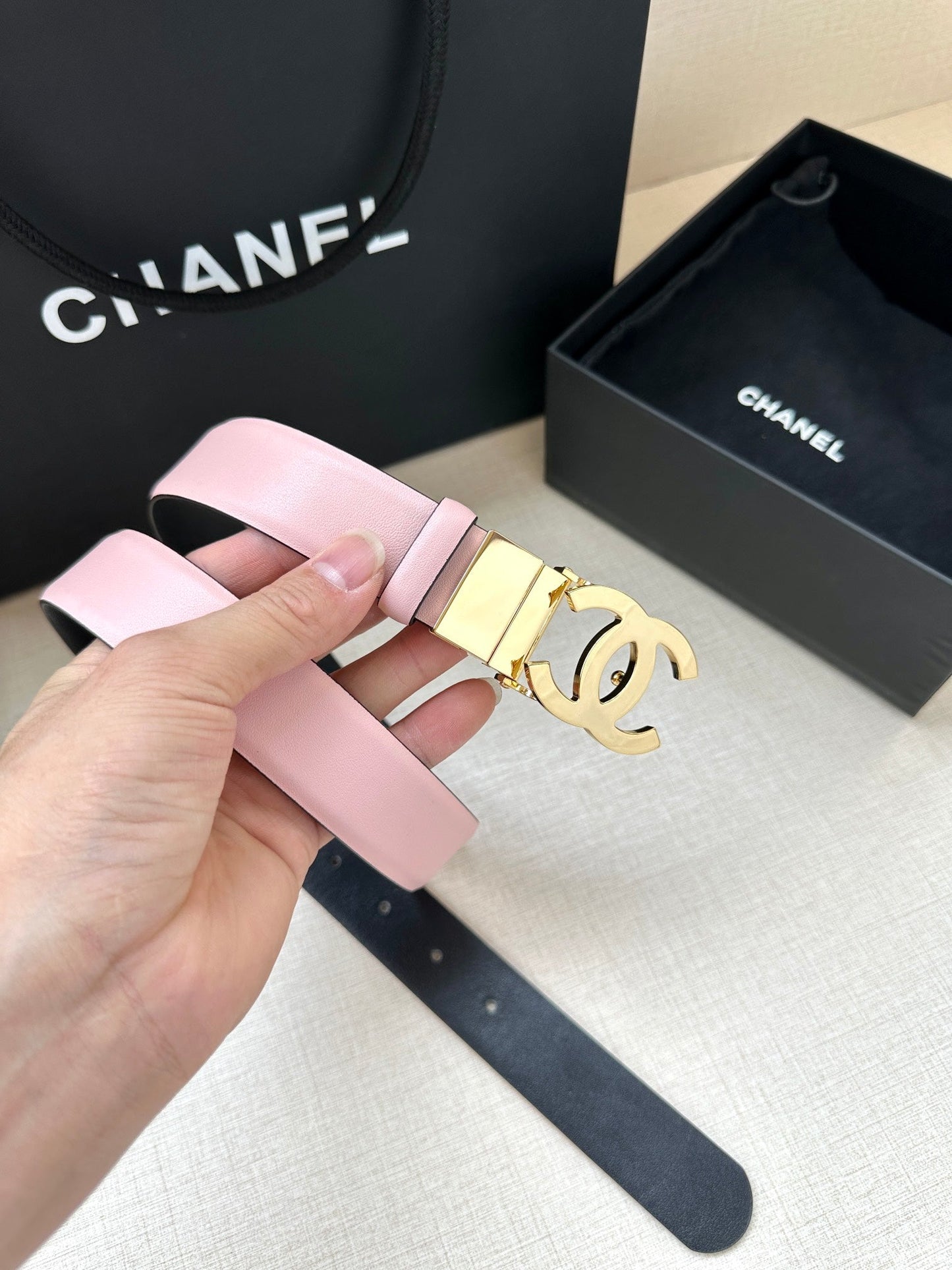 CC 30MM BELT IN LIGHT PINK AND BLACK CALFSKIN WITH GOLD HARDWARE - 30