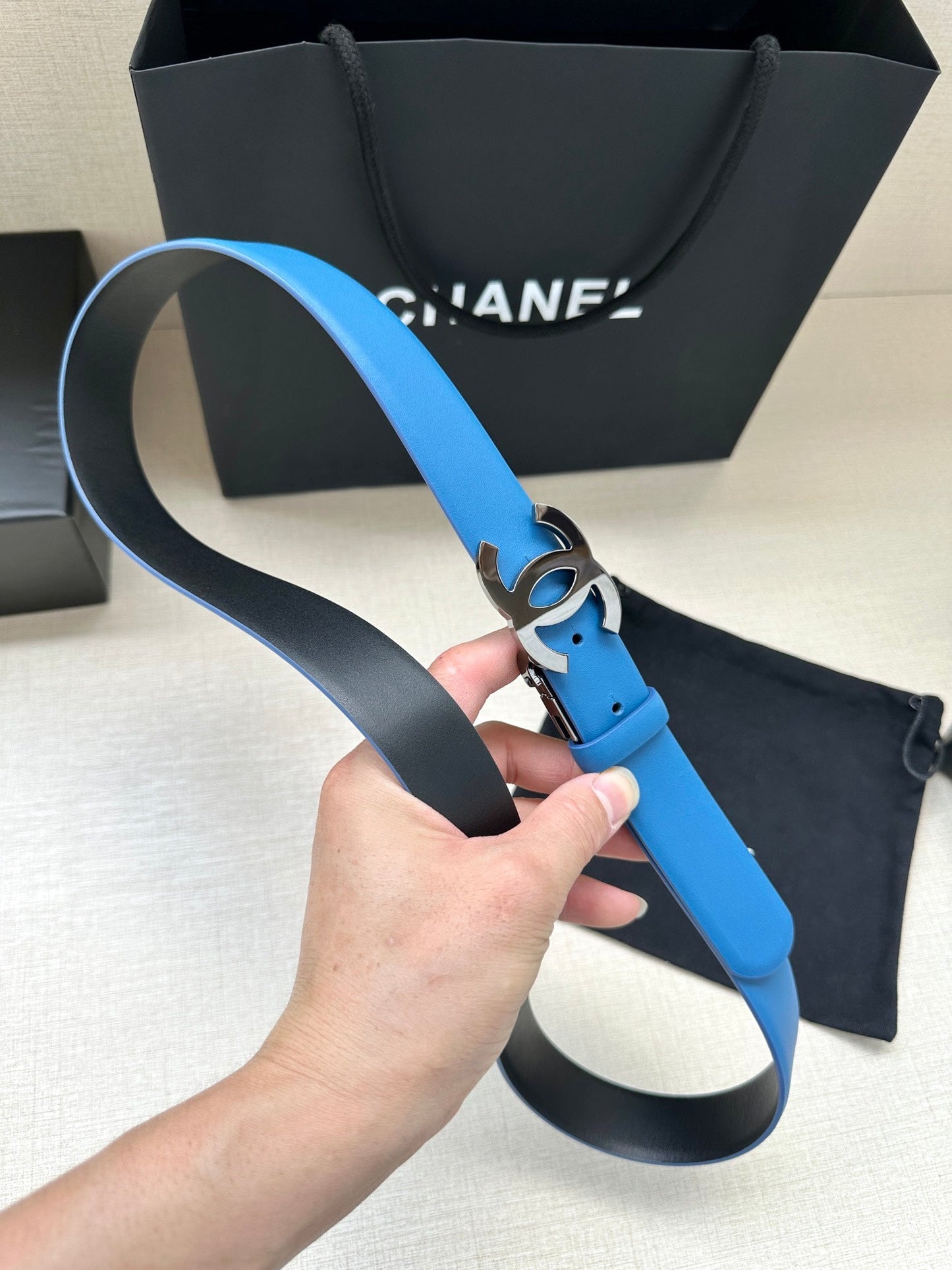 CC 30MM BELT IN BLUE AND BLACK CALFSKIN WITH SILVER HARDWARE - 30