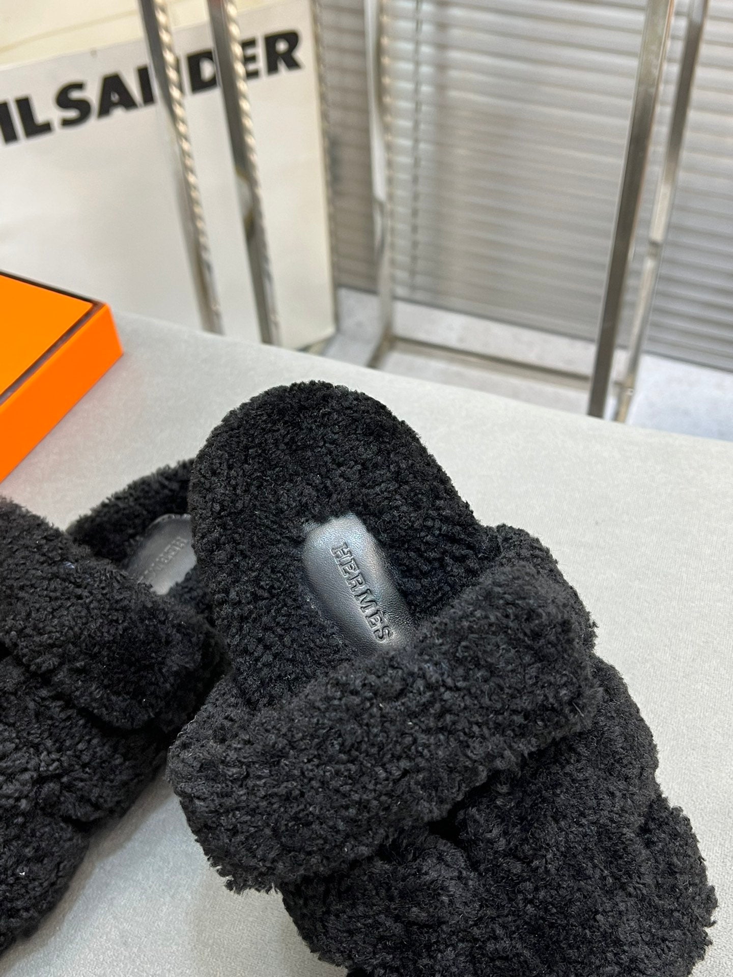CHYPRE SLIPPERS IN BLACK LAMB WOOL - 35
