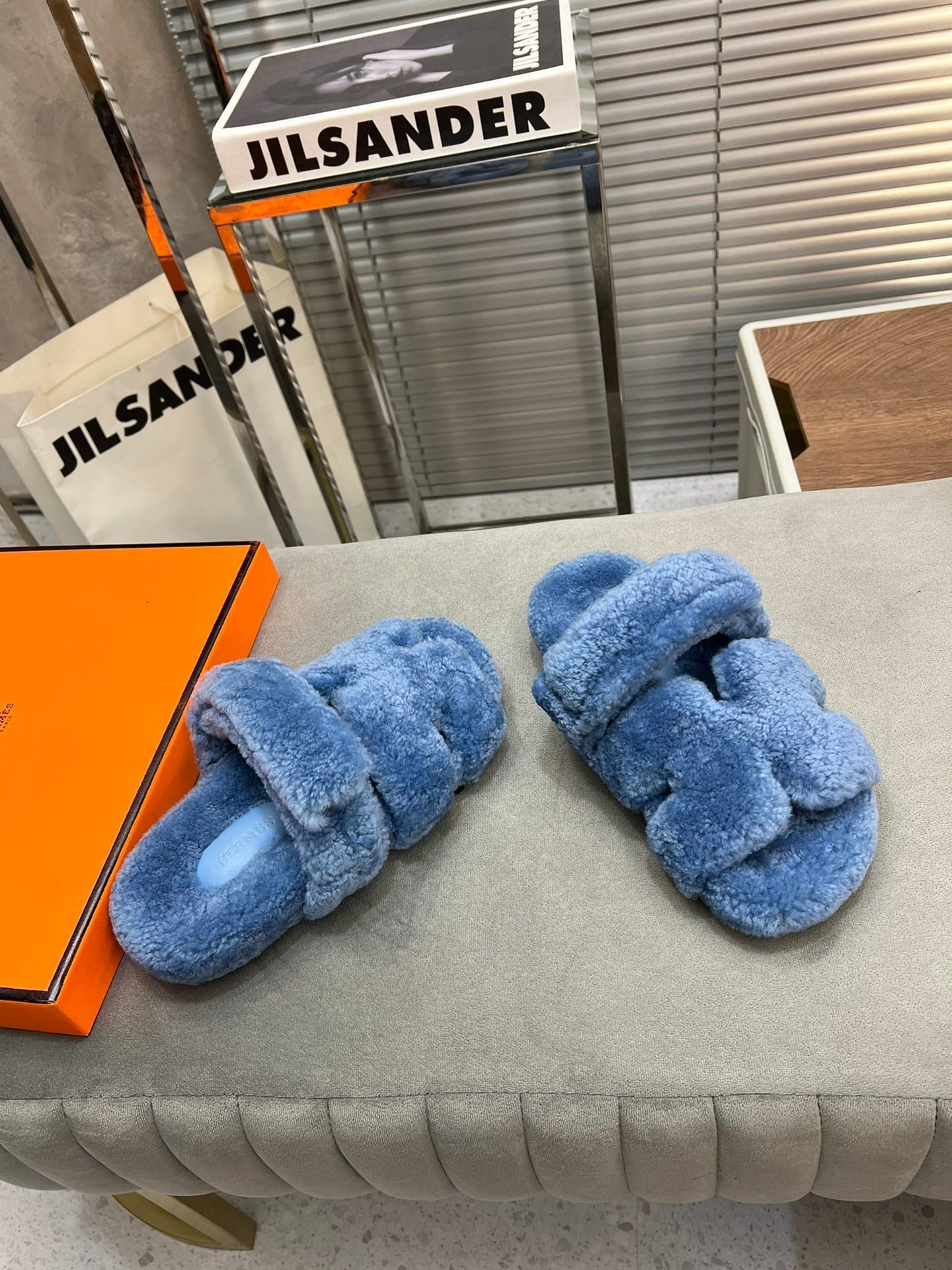 CHYPRE SLIPPERS IN AZURE BLUE LAMB WOOL - 35