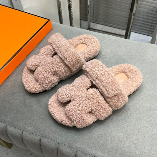 CHYPRE SLIPPERS IN ROSY BROWN LAMB WOOL - 35