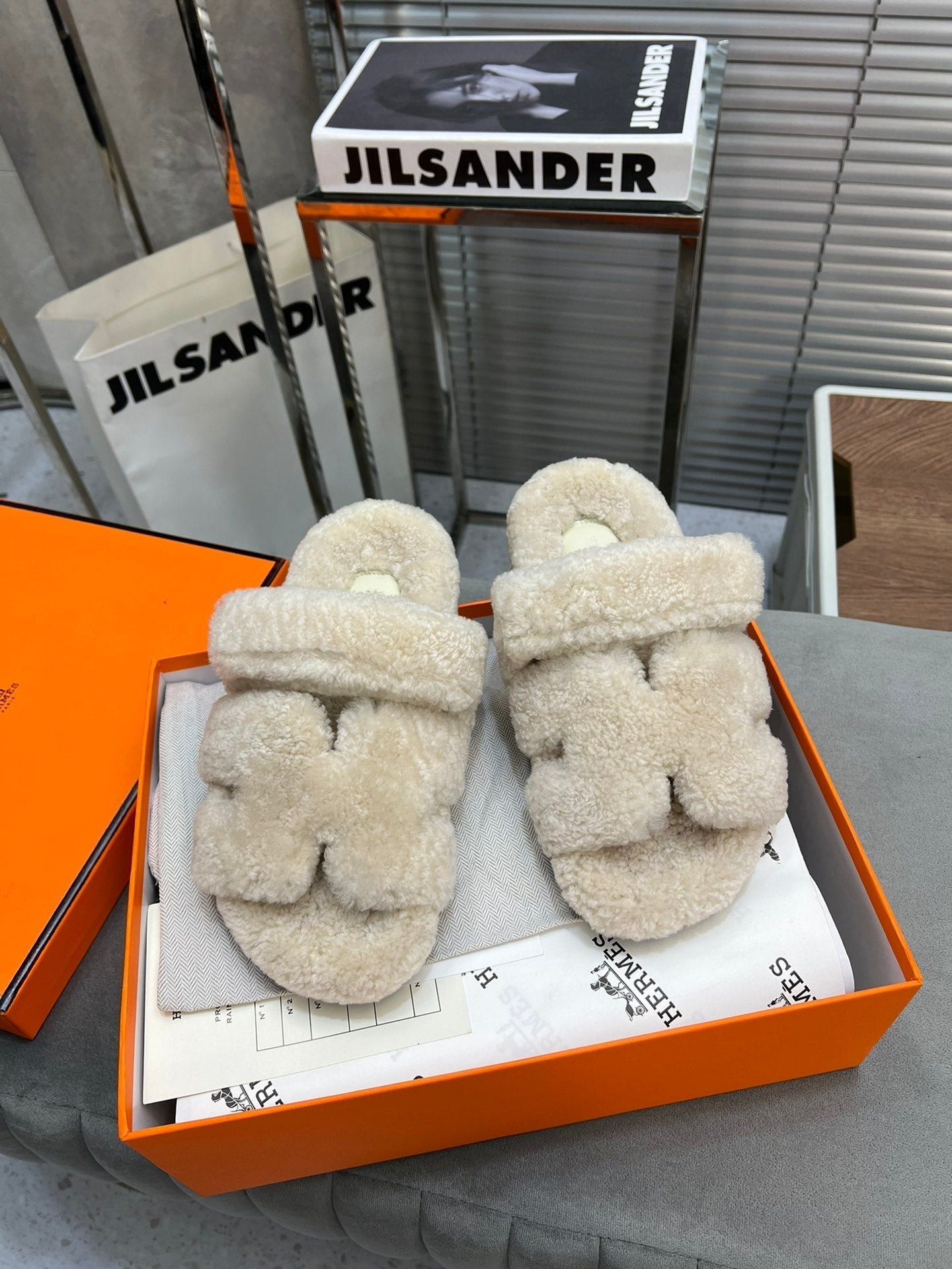 CHYPRE SLIPPERS IN BISQUE BEIGE LAMB WOOL - 35