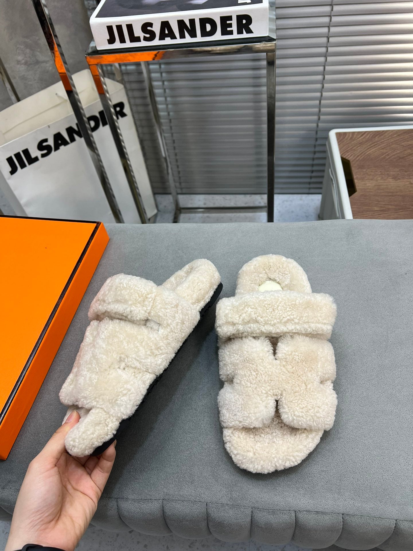 CHYPRE SLIPPERS IN BISQUE BEIGE LAMB WOOL - 35