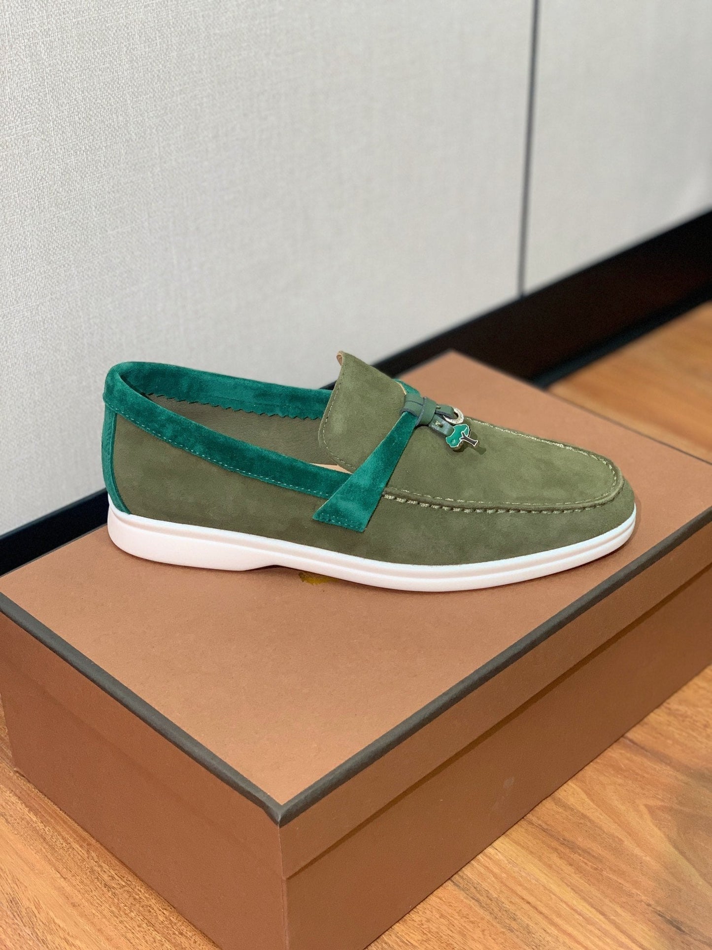 LP CHARMS WALK BABOUCHE LOAFERS OLIVE AND PINE SUEDE - 35