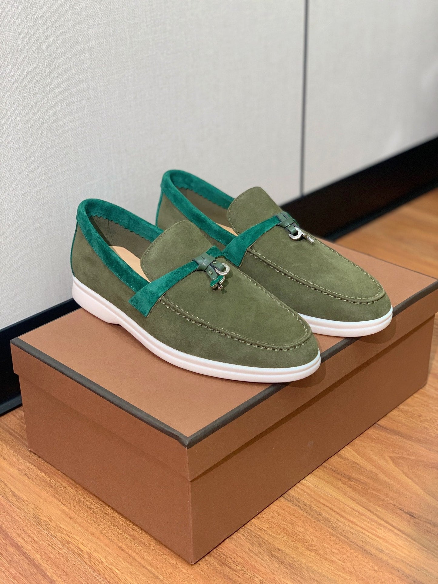 LP CHARMS WALK BABOUCHE LOAFERS OLIVE AND PINE SUEDE - 35