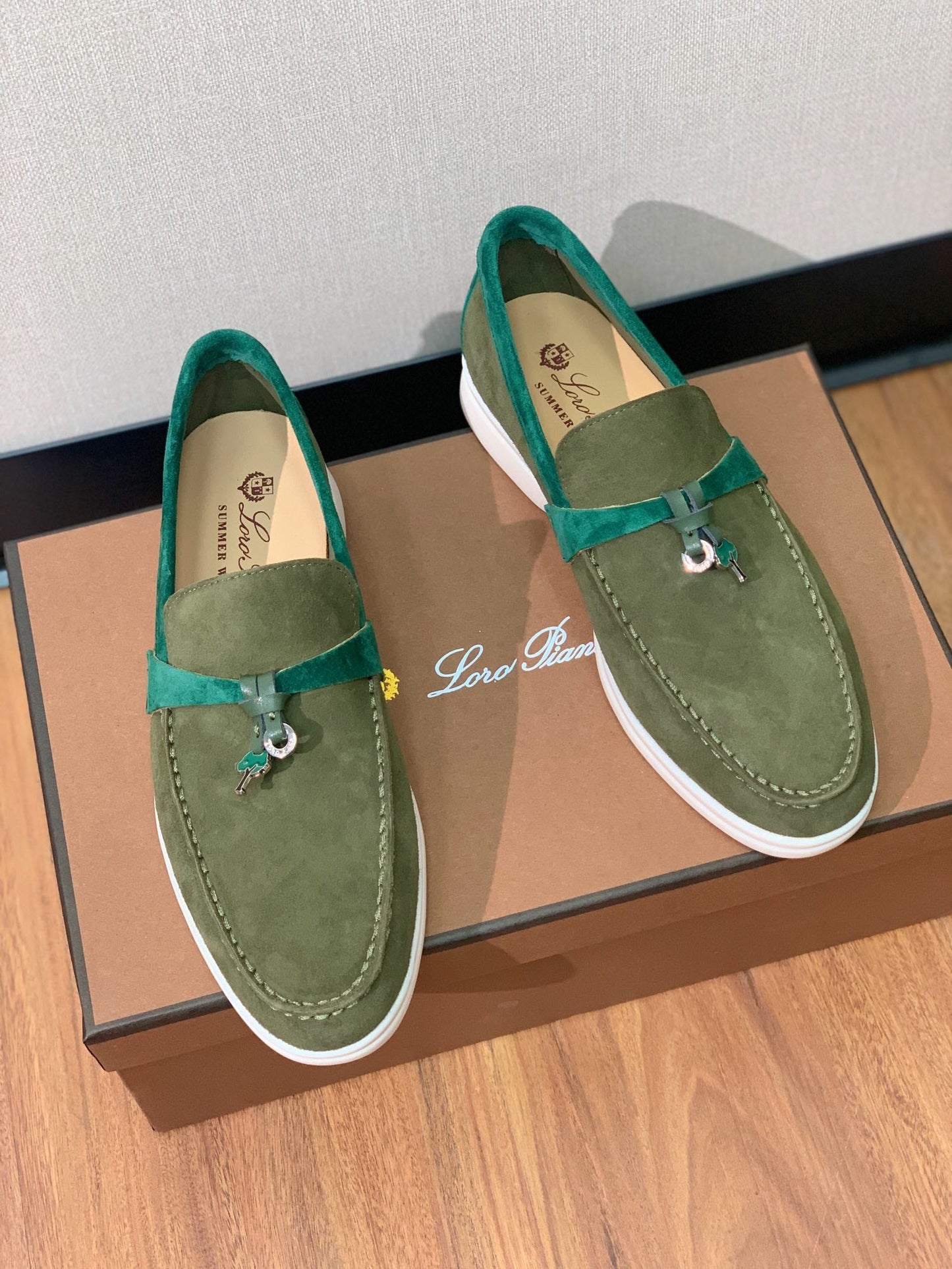 LP CHARMS WALK BABOUCHE LOAFERS OLIVE AND PINE SUEDE - 35