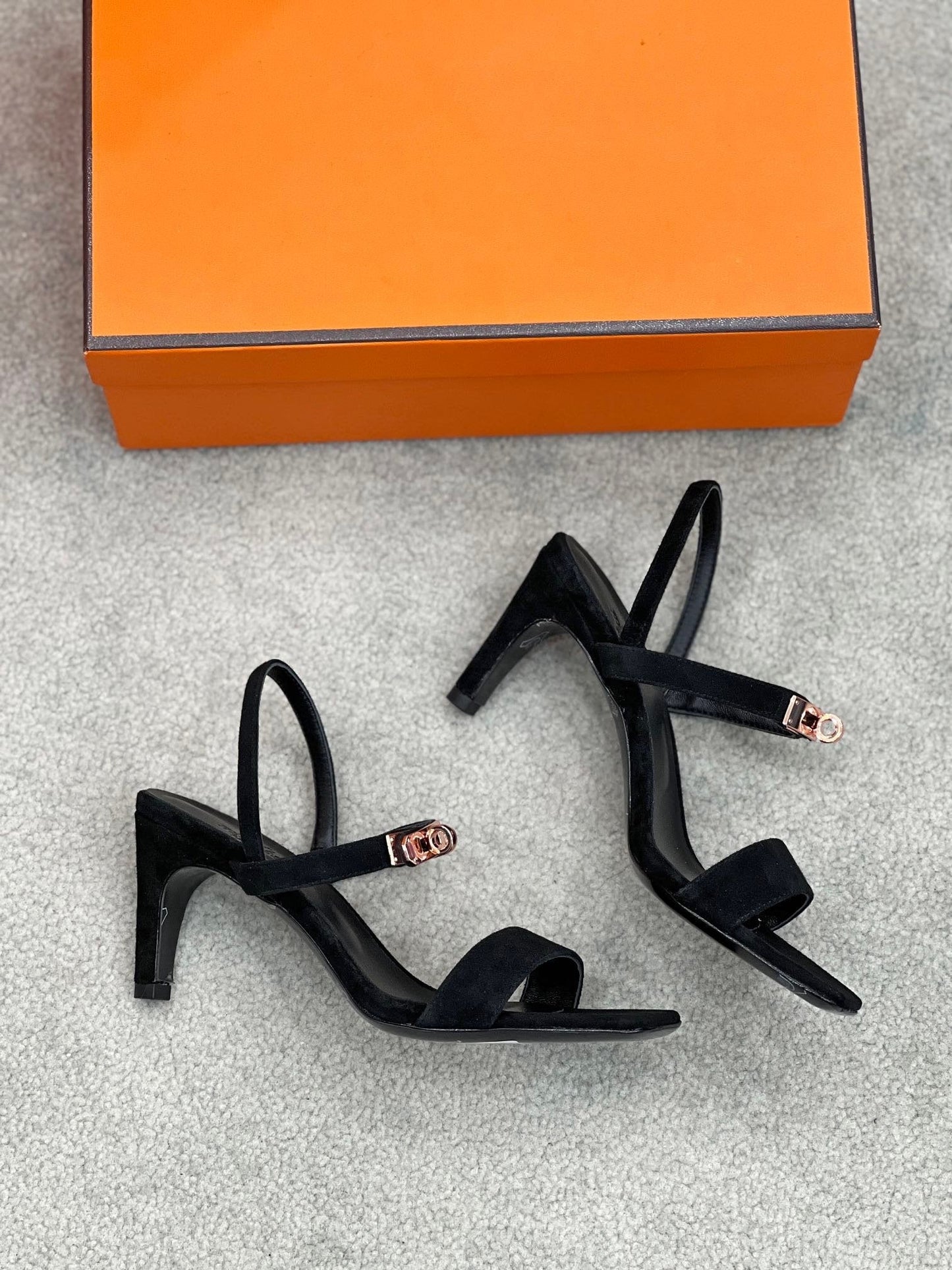 Glamour 75 Sandal Black Suede - 35