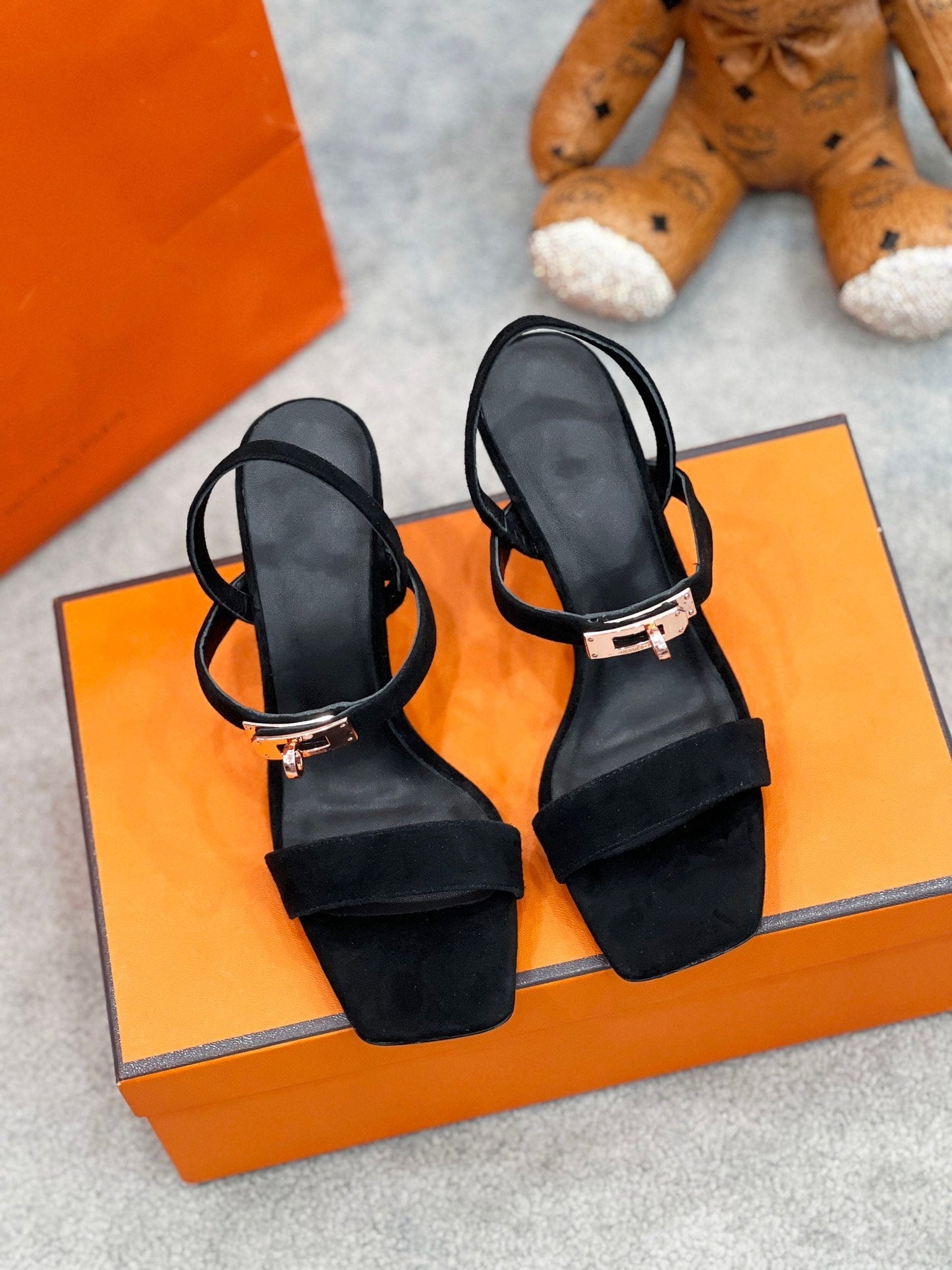 Glamour 75 Sandal Black Suede - 35