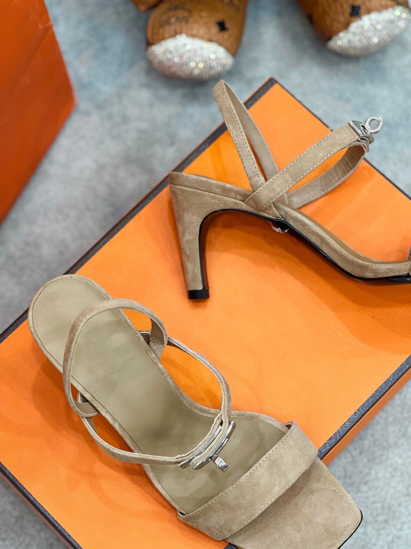 Glamour 75 Sandal Light Brown Suede - 35