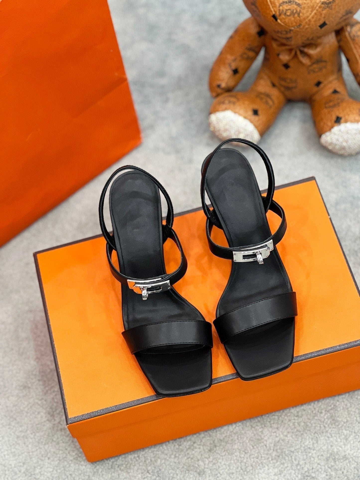 Glamour 75 Sandal Black Leather - 35