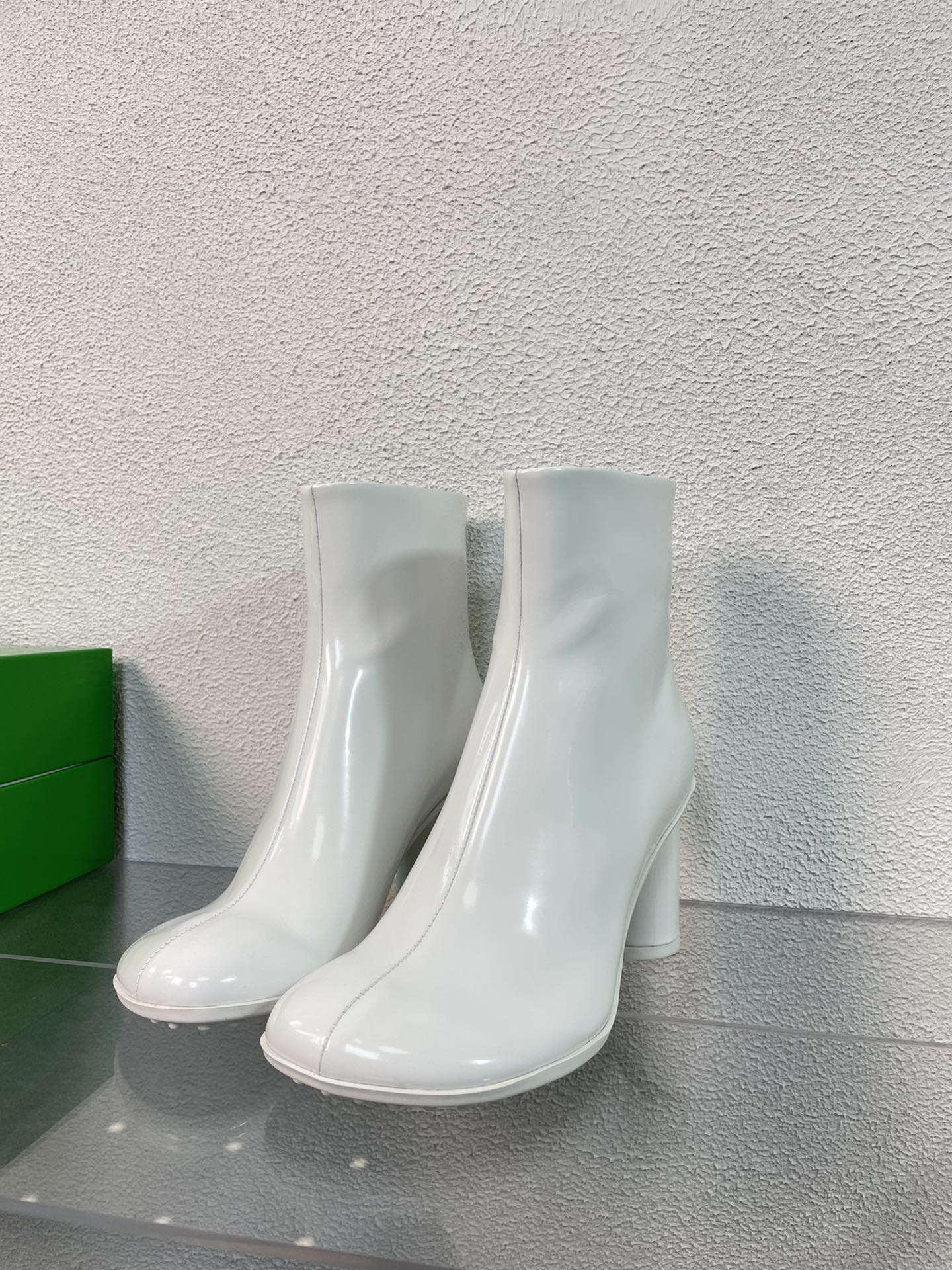 ATOMIC ANKLE BOOT IN WHITE CALFSKIN 75 MM - 34