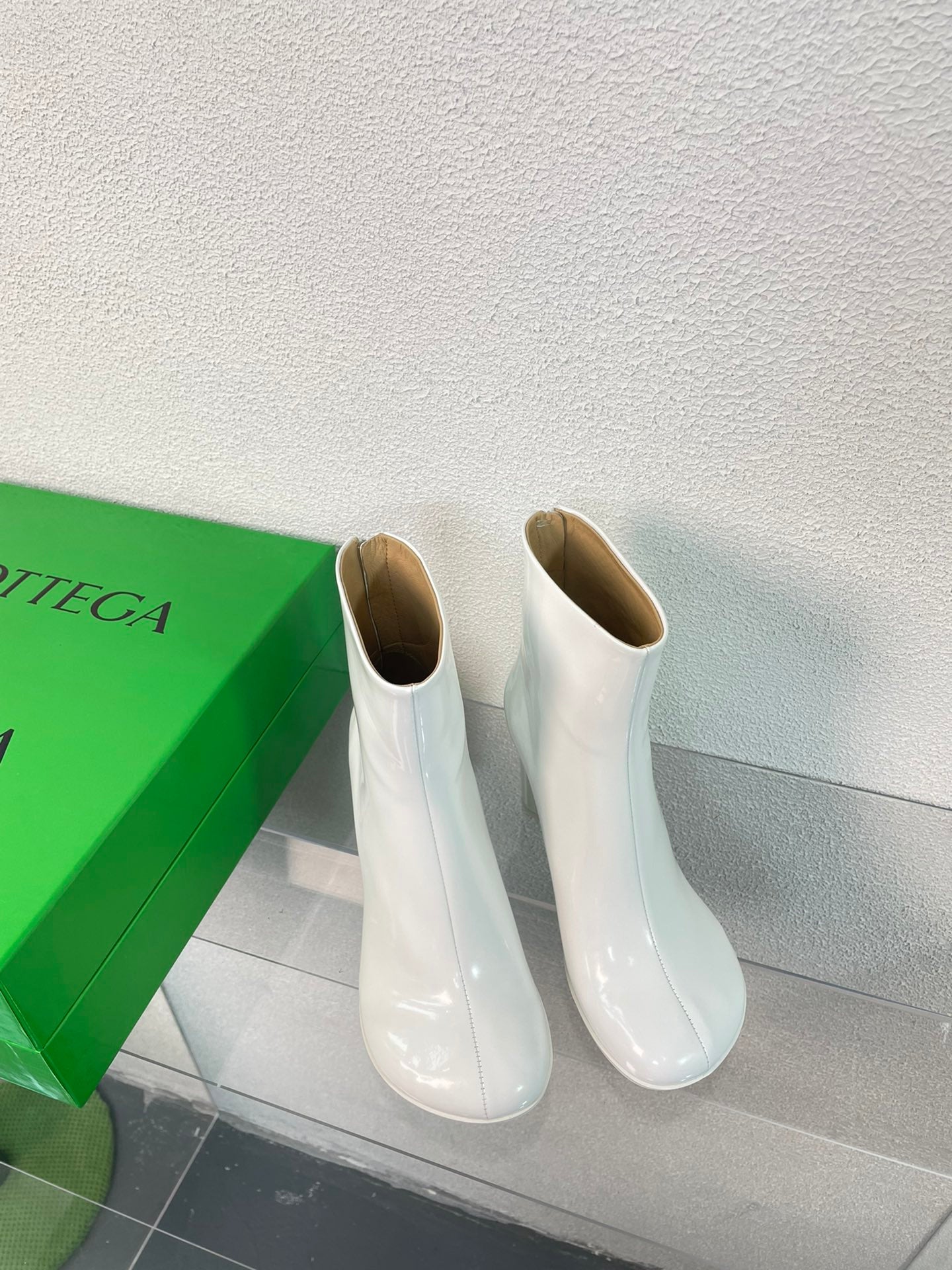 ATOMIC ANKLE BOOT IN WHITE CALFSKIN 75 MM - 34