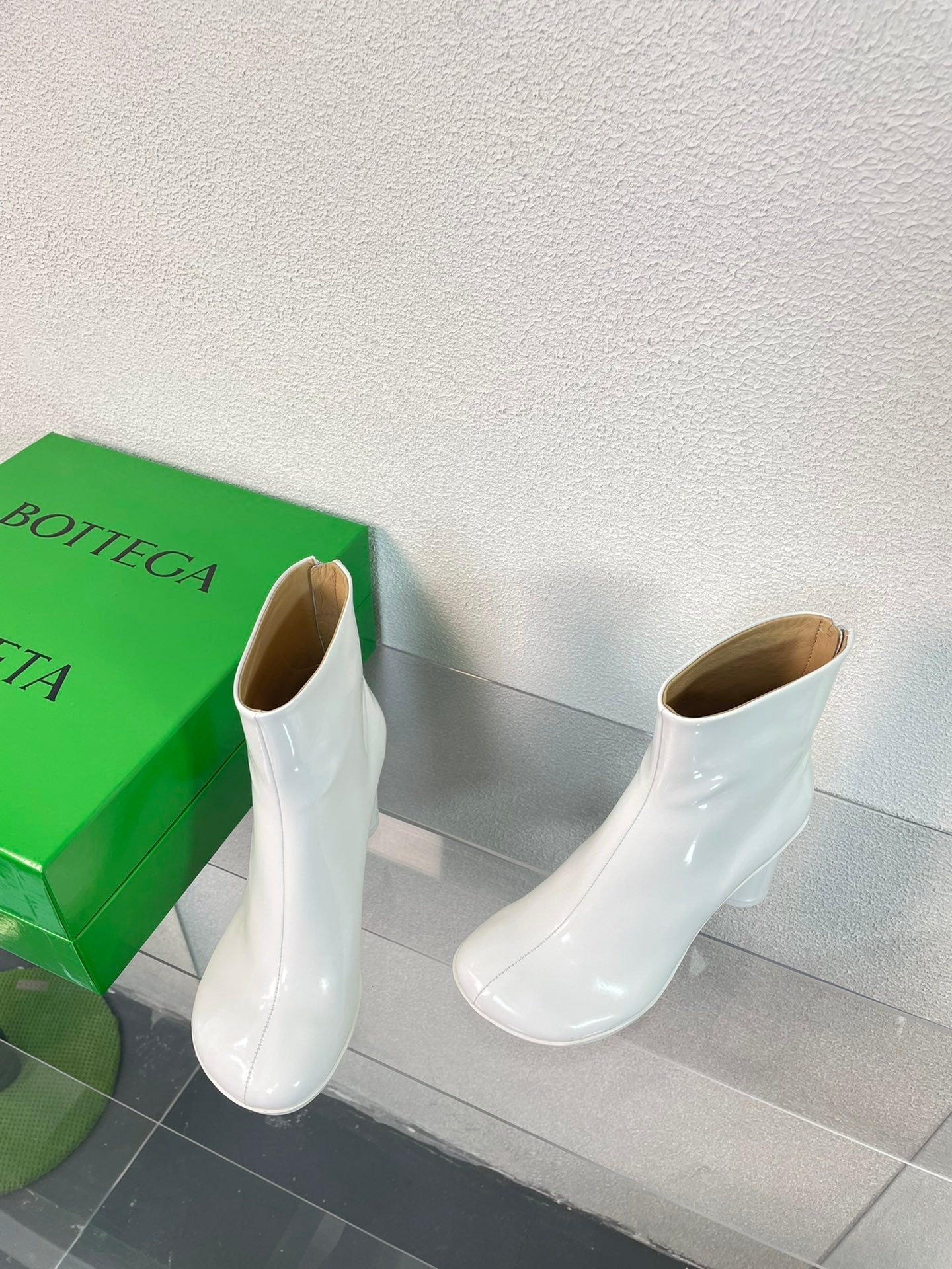 ATOMIC ANKLE BOOT IN WHITE CALFSKIN 75 MM - 34