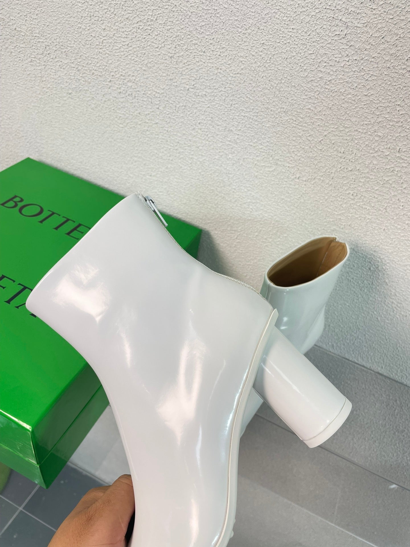 ATOMIC ANKLE BOOT IN WHITE CALFSKIN 75 MM - 34