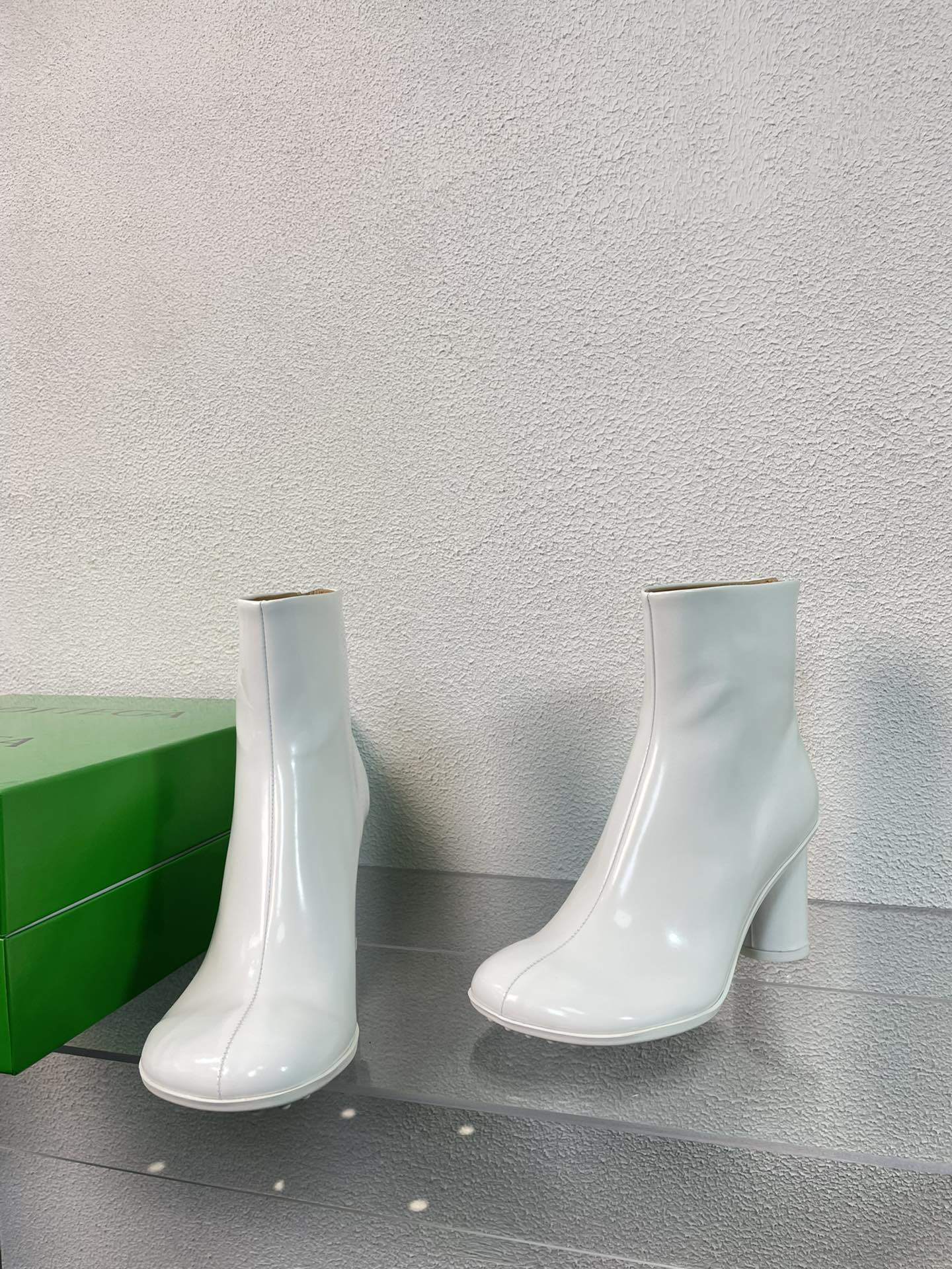 ATOMIC ANKLE BOOT IN WHITE CALFSKIN 75 MM - 34