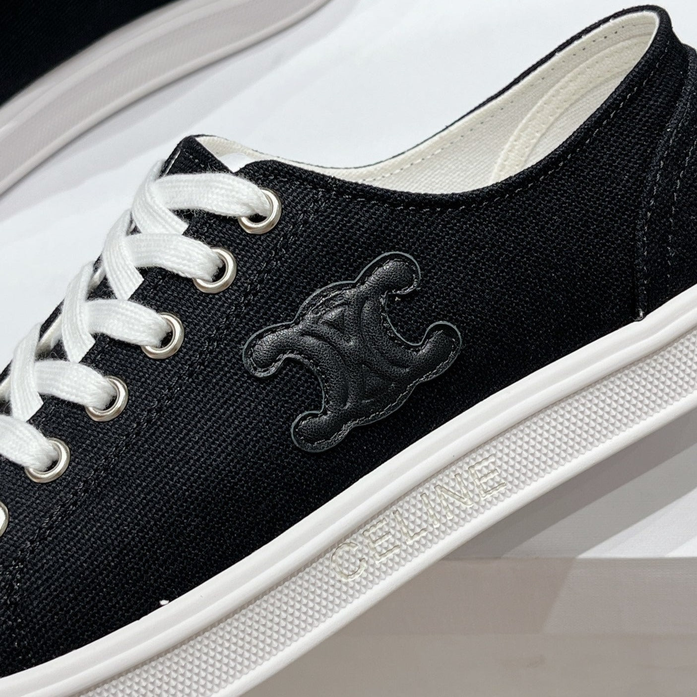 JANE SNEAKERS LOW LACE-UP WITH TRIOMPHE PATCH IN CANVAS AND CALFSKIN BLACK LOGO - 35