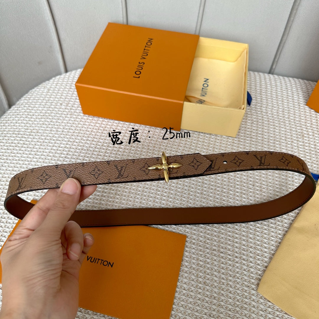 LV FLOWERGRAM 25 MM REVERSIBLE BELT IN BROWN MONOGRAM CALFSKIN GOLD HARDWARE - 30