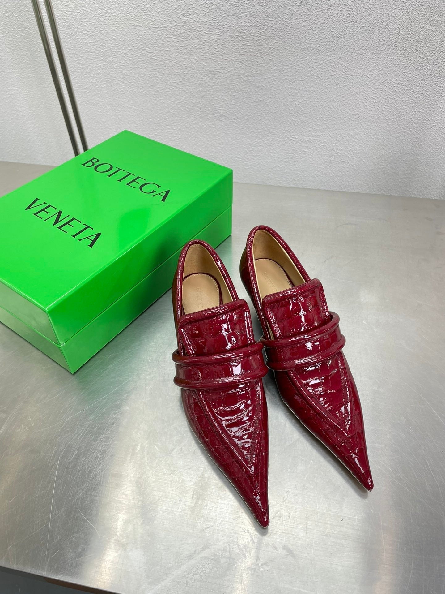 HIGH PUMP 35 MM IN SCARLET RED PATENT CALFSKIN - 34