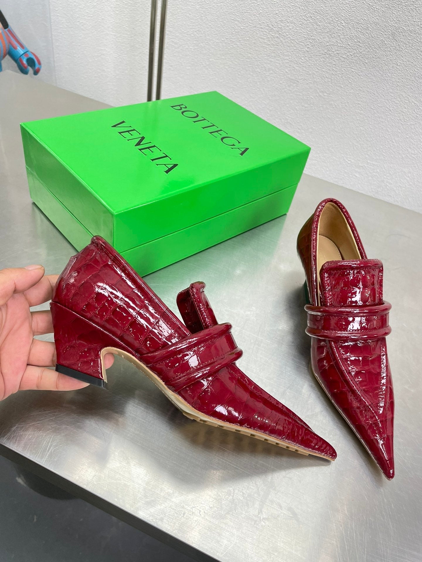 HIGH PUMP 35 MM IN SCARLET RED PATENT CALFSKIN - 34