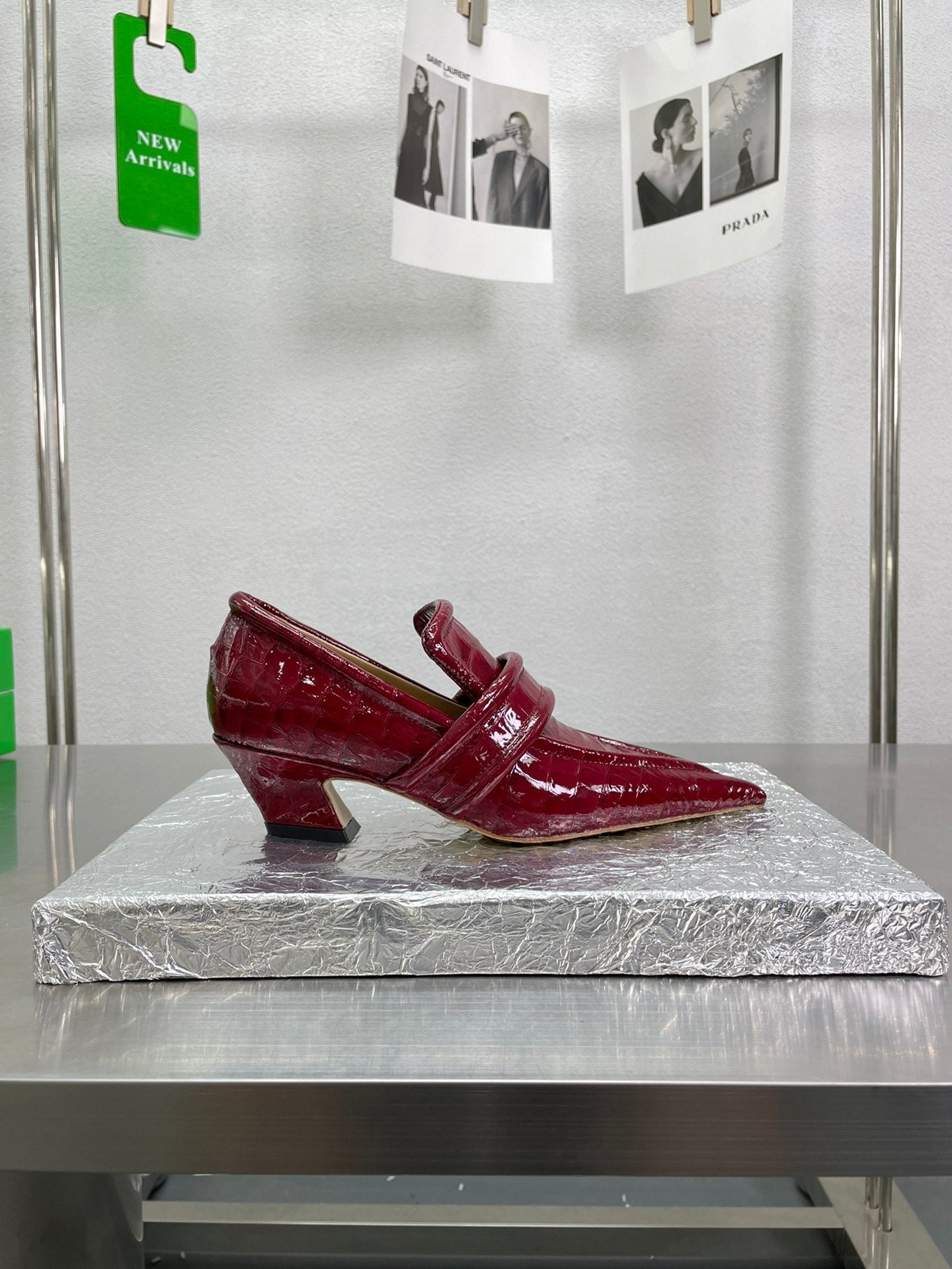 HIGH PUMP 35 MM IN SCARLET RED PATENT CALFSKIN - 34