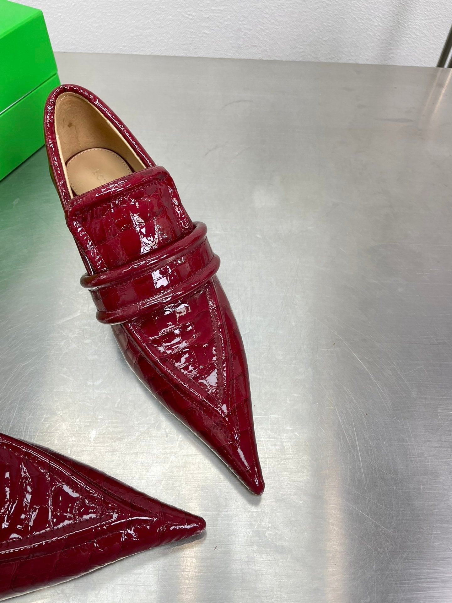 HIGH PUMP 35 MM IN SCARLET RED PATENT CALFSKIN - 34