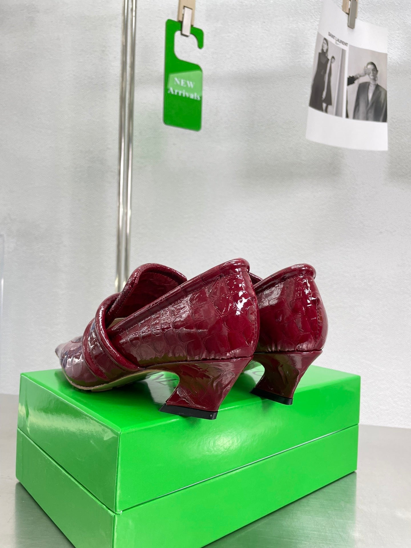 HIGH PUMP 35 MM IN SCARLET RED PATENT CALFSKIN - 34