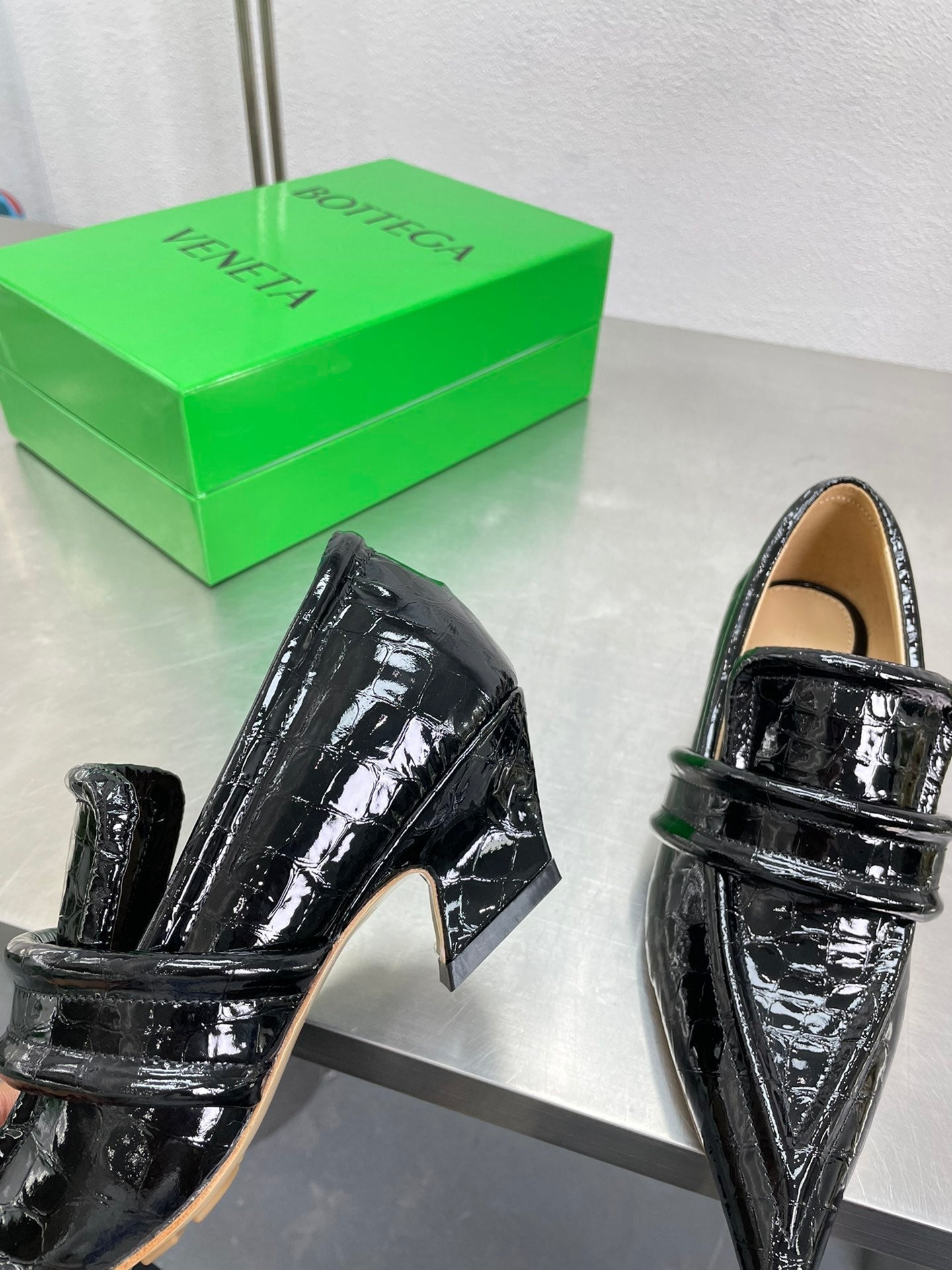 HIGH PUMP 35 MM IN BLACK PATENT CALFSKIN - 34