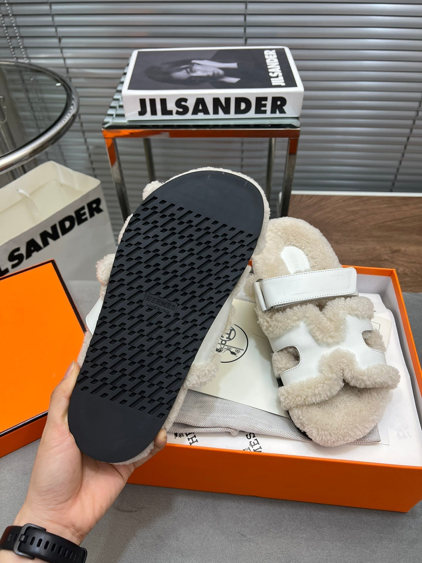 CHYPRE SLIPPERS IN BEIGE LAMB WOOL AND WHITE CALFSKIN - 35