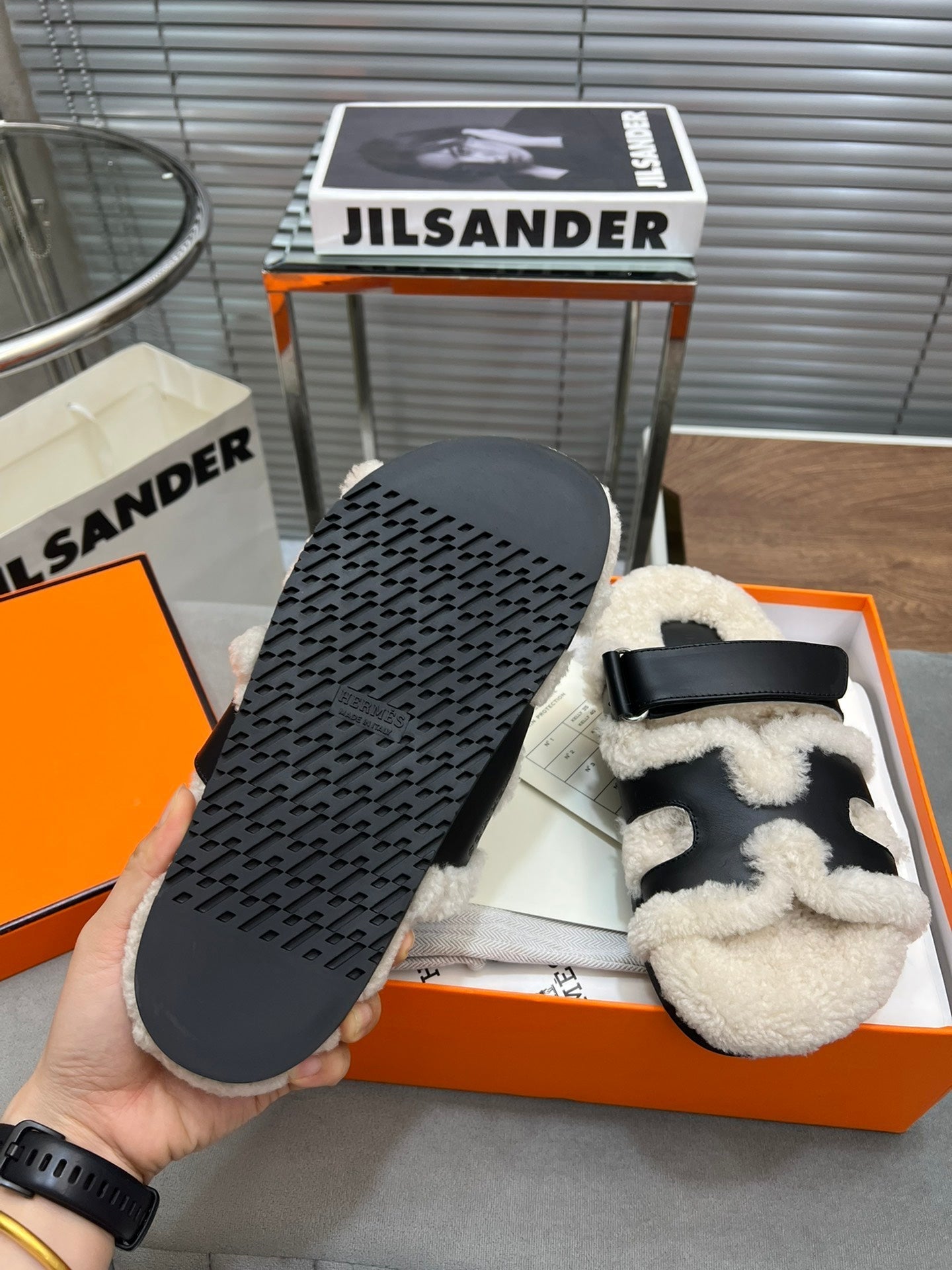 CHYPRE SLIPPERS IN BEIGE LAMB WOOL AND BLACK CALFSKIN - 35