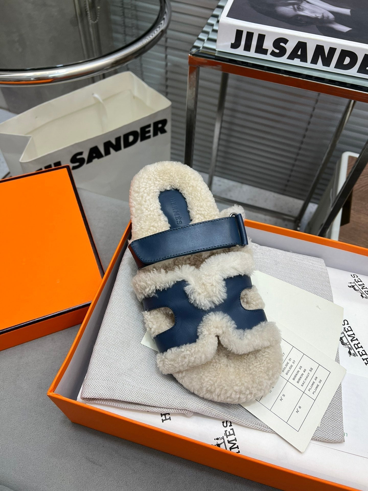 CHYPRE SLIPPERS IN BEIGE LAMB WOOL AND CLASSIC BLUE CALFSKIN - 35