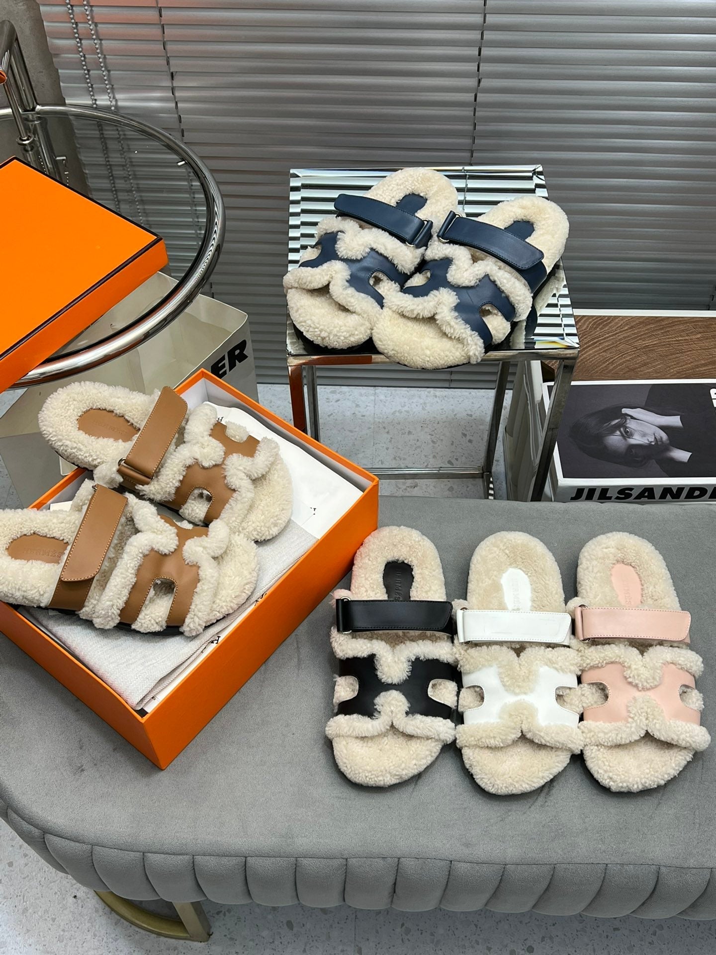 CHYPRE SLIPPERS IN BEIGE LAMB WOOL AND CLASSIC BLUE CALFSKIN - 35