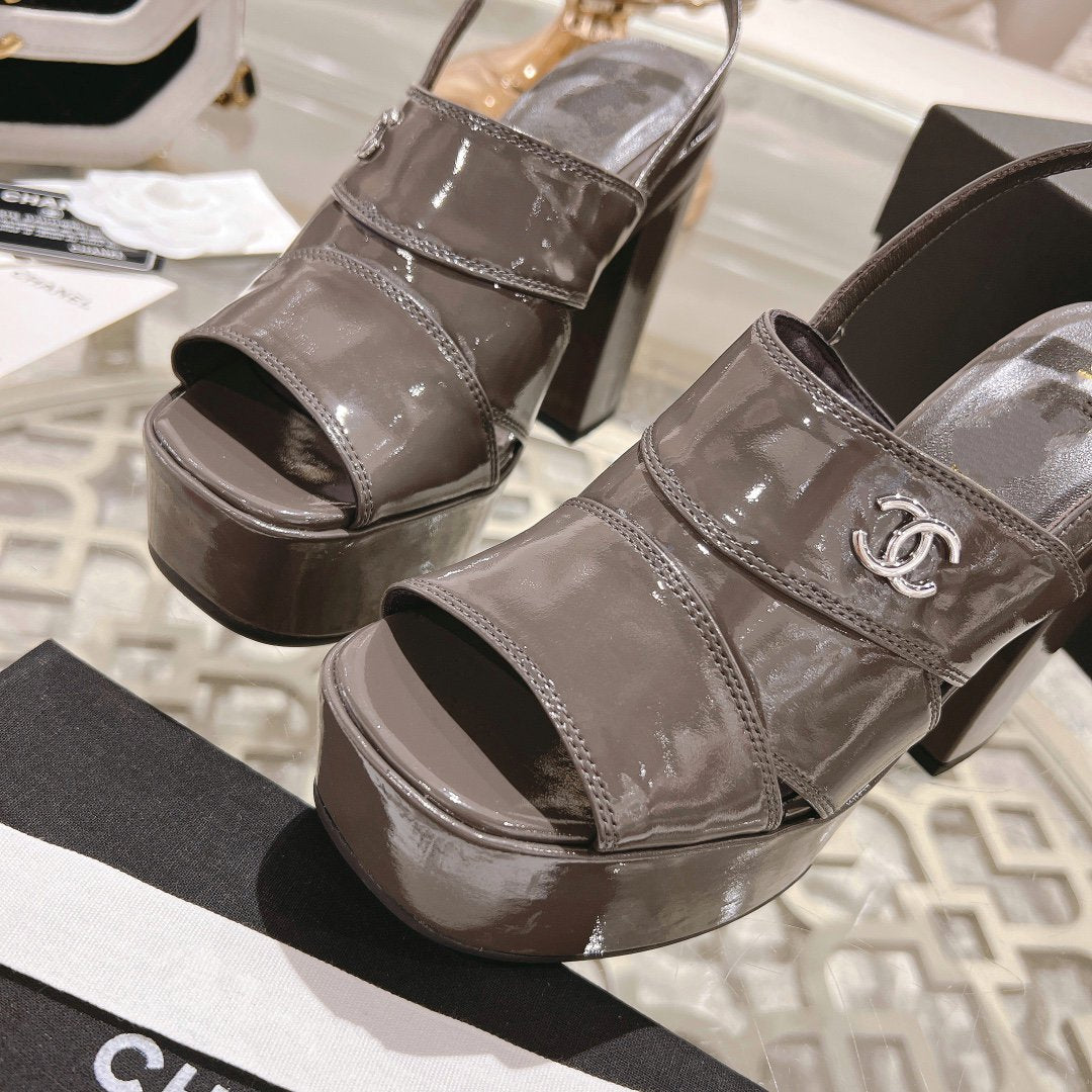 sandals chocolate patent crumpled lambskin - 35