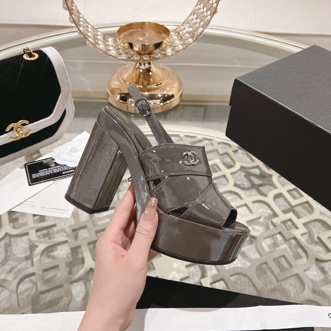 sandals chocolate patent crumpled lambskin - 35