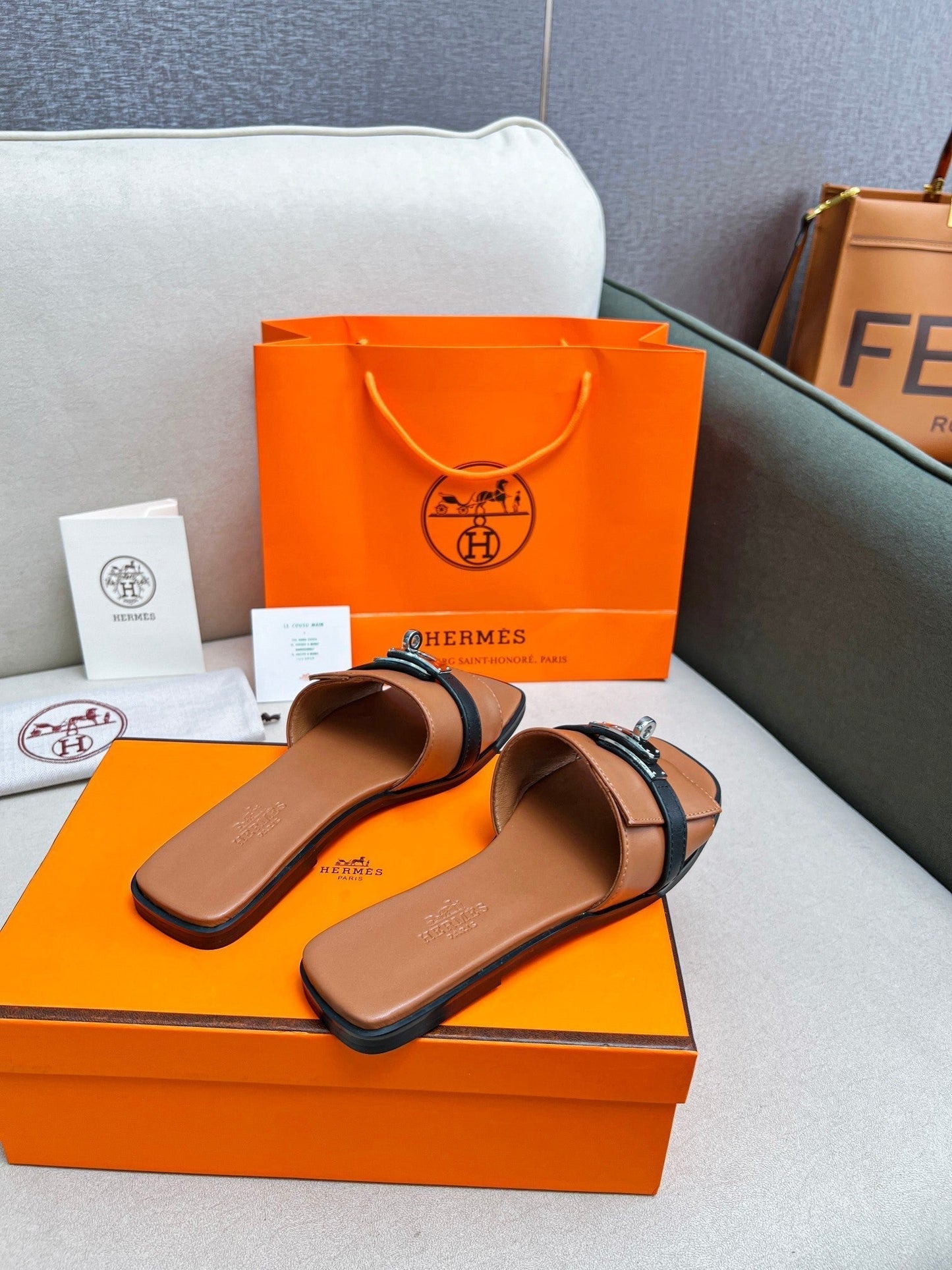 Giulia Sandal Brown Black Calfskin - 35