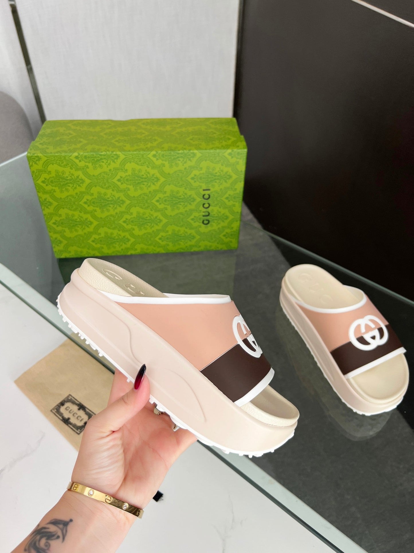INTERLOCKING G SLIDE SANDAL IN WHITE CREAM MIX COLORFUL IMPORTED TPU - 35