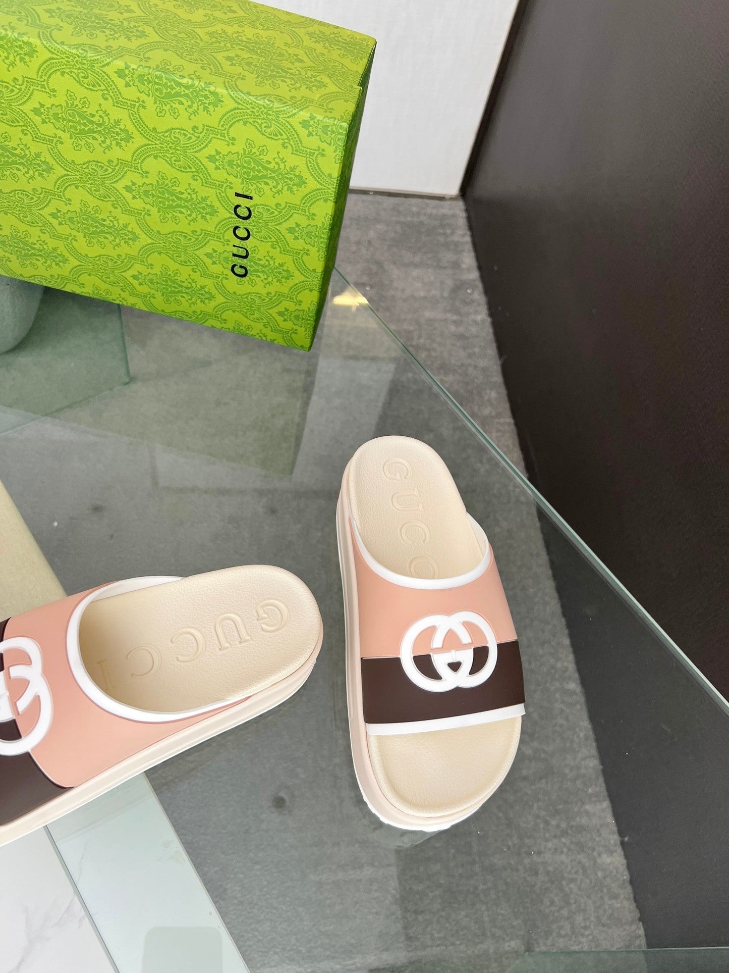 INTERLOCKING G SLIDE SANDAL IN WHITE CREAM MIX COLORFUL IMPORTED TPU - 35