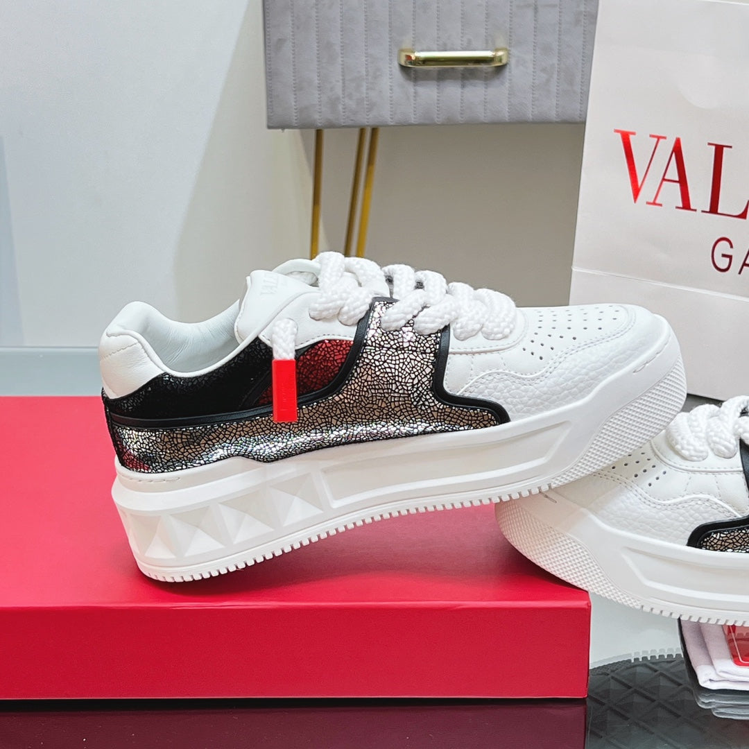 VALENTINO 25S GARAVANI ONE STUD XL PLATFORM SNEAKERS IN WHITE MIX METALLIC LAMBSKIN - 35