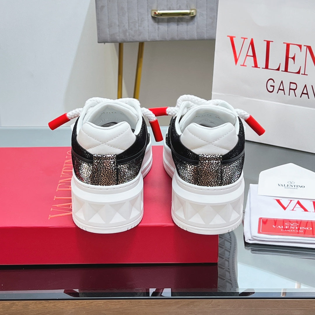 VALENTINO 25S GARAVANI ONE STUD XL PLATFORM SNEAKERS IN WHITE MIX METALLIC LAMBSKIN - 35