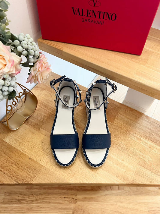 БОСОНІЖКИ-ТАНКЕТКИ VALENTINO 26S З ТЕМНО-СИНЬОЇ ТЕЛЯЧОЇ ШКІРИ