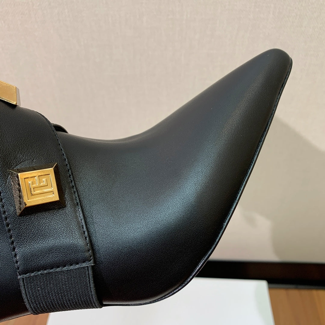 ЧОБОТИ BALMAIN 26S 105 ММ З ЧОРНОЇ ТЕЛЯЧОЇ ШКІРИ ІЗ ЗОЛОТОЮ ФУРНІТУРОЮ СТИЛЬ 1