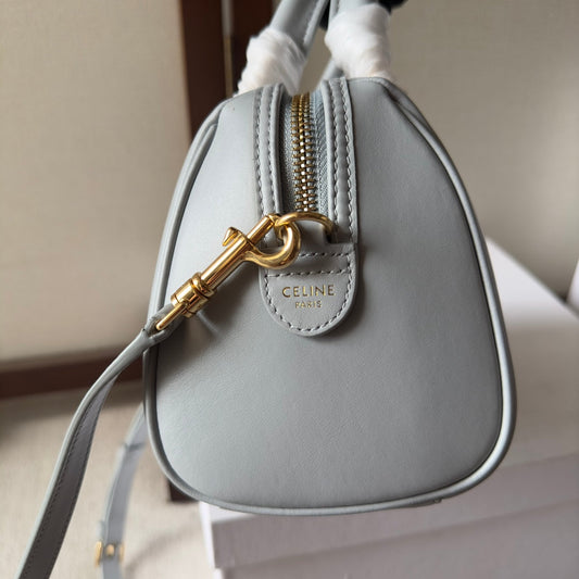 СУМКА CELINE TOP HANDLE 20 З ТИСНЕНОЇ СІРОЇ ТЕЛЯЧОЇ ШКІРИ