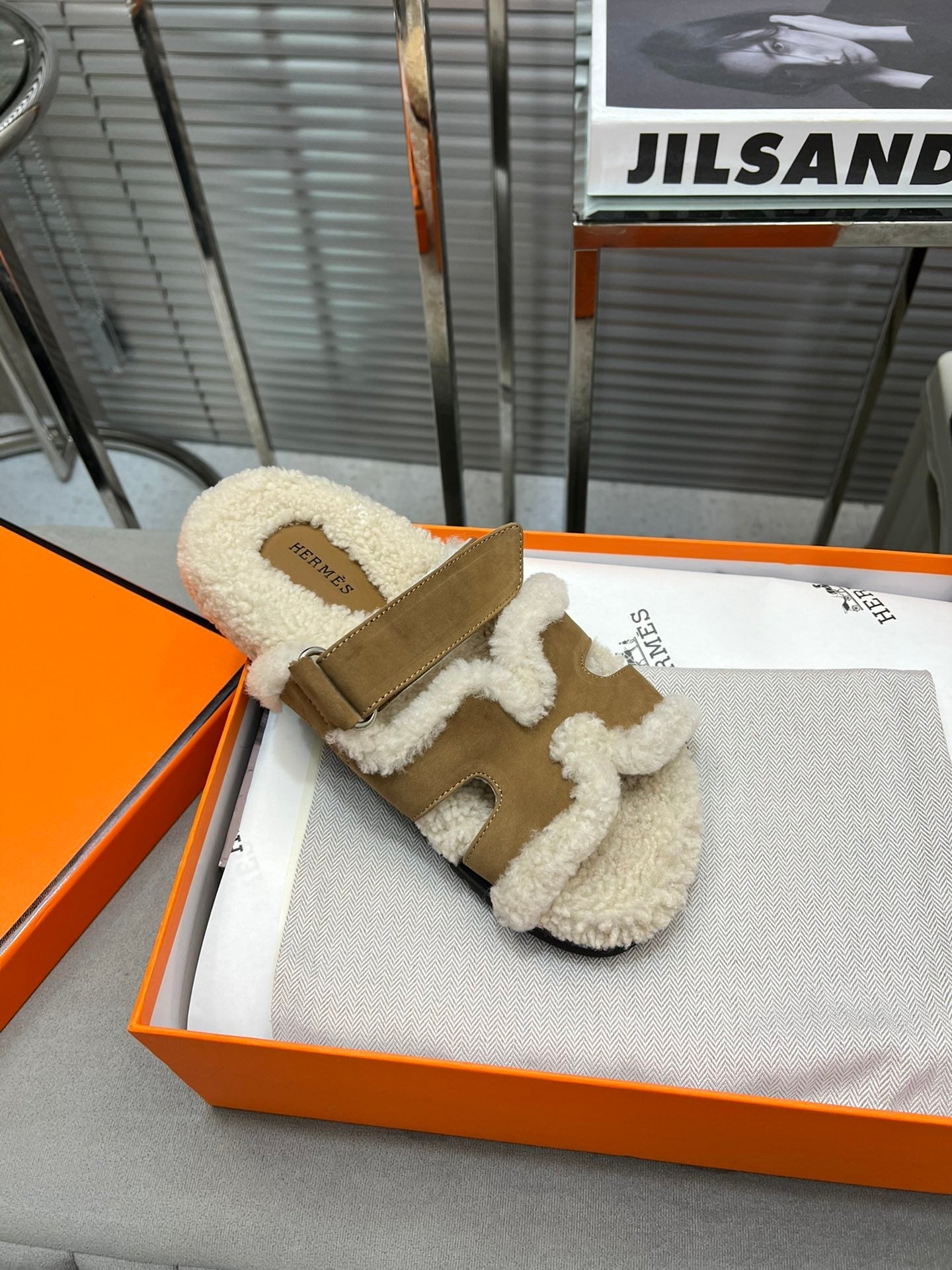 CHYPRE SLIPPERS IN BEIGE LAMB WOOL AND LIGHT FRENCH BEIGE SUEDE - 35