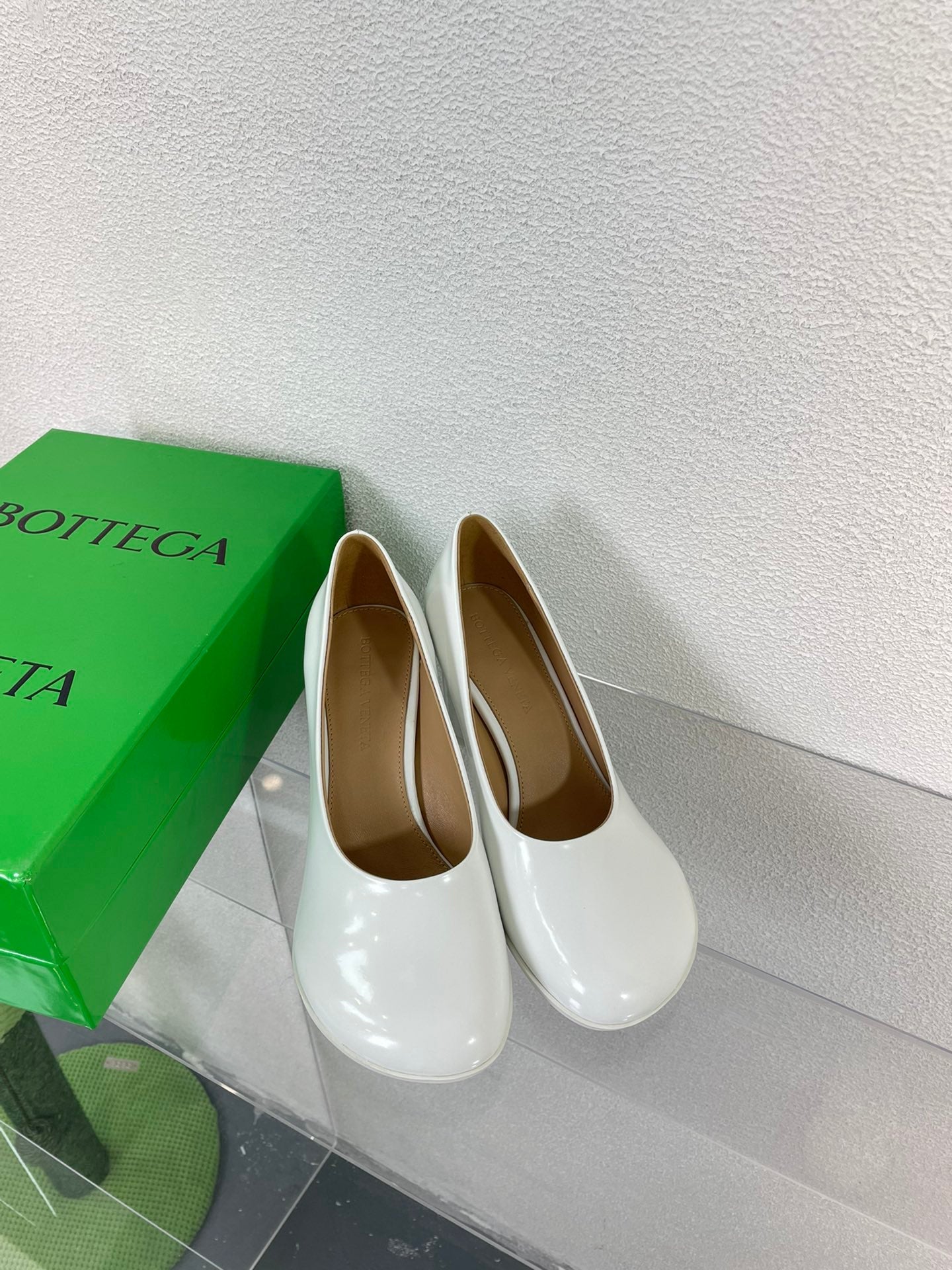 ATOMIC HIGH PUMP 9 CM IN WHITE CALFSKIN - 34