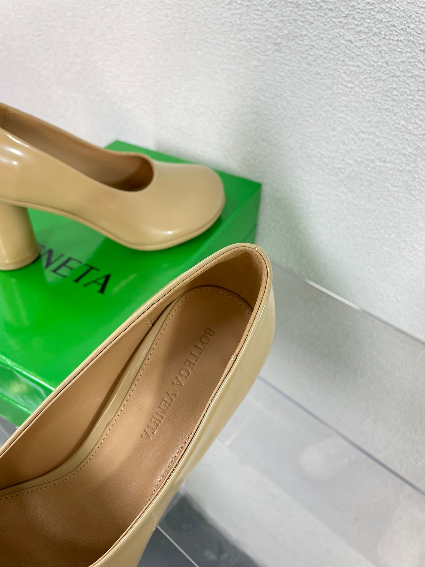 ATOMIC HIGH PUMP 9 CM IN BISQUE BEIGE CALFSKIN - 34