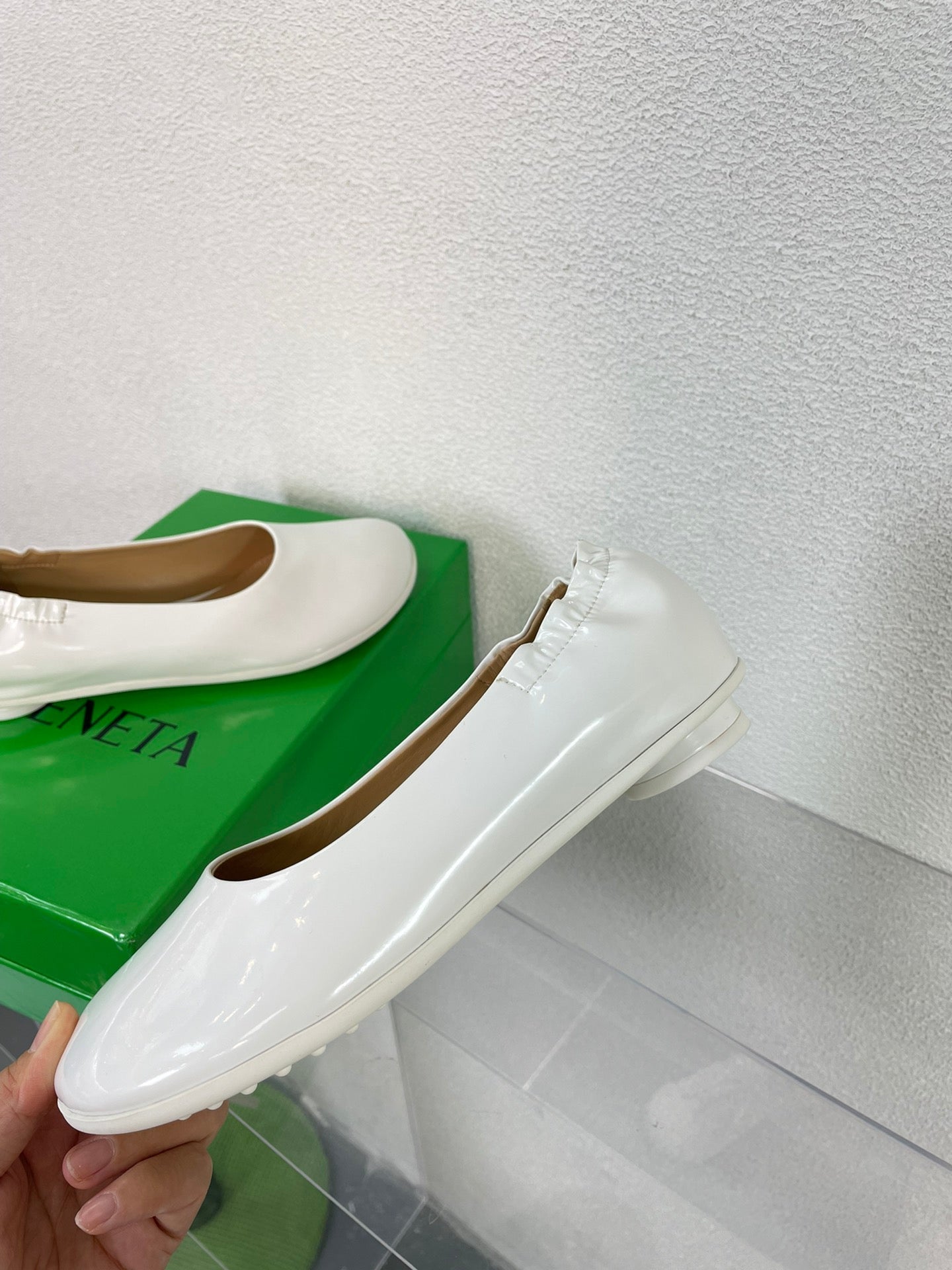 ATOMIC BALLERINA FLAT IN WHITE CALFSKIN - 34
