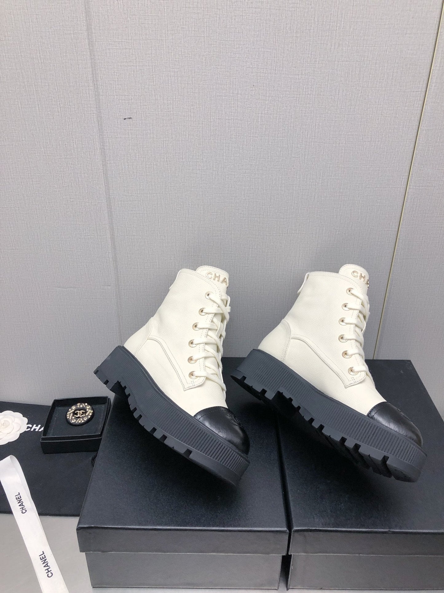 MARTIN SHORT BOOTS WHITE MIX BLACK LAMBSKIN - 35