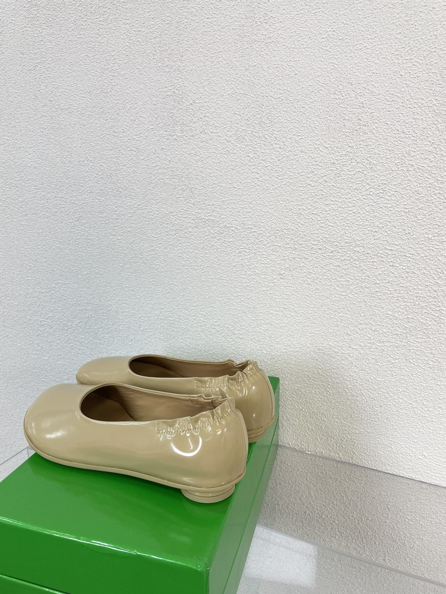 ATOMIC BALLERINA FLAT IN BISQUE BEIGE CALFSKIN - 34